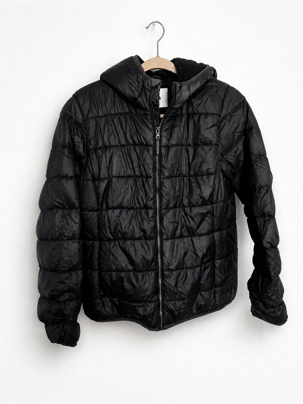 Aritzia TNA Black Goose Down Puffer Jacket Hooded Cozy Winter Coat Women’s L